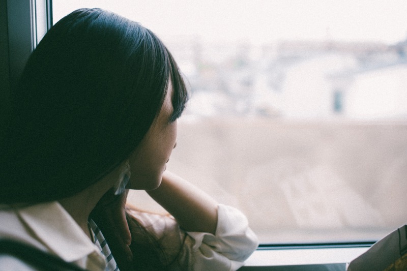 もう限界と悩む女性