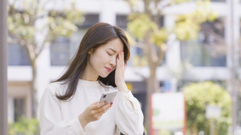 好きな人に彼女がいるとわかった時にとる行動とは