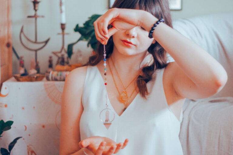 30代会社員の女性へ贈る、自信を取り戻し理想の恋愛・結婚を引き寄せる7つのステップ