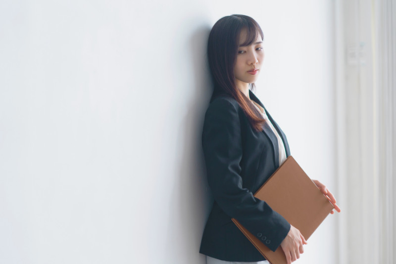 後悔しないパートナーシップを築くコツについて考える婚活女性