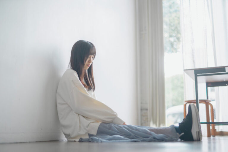 恋に悩む女性
