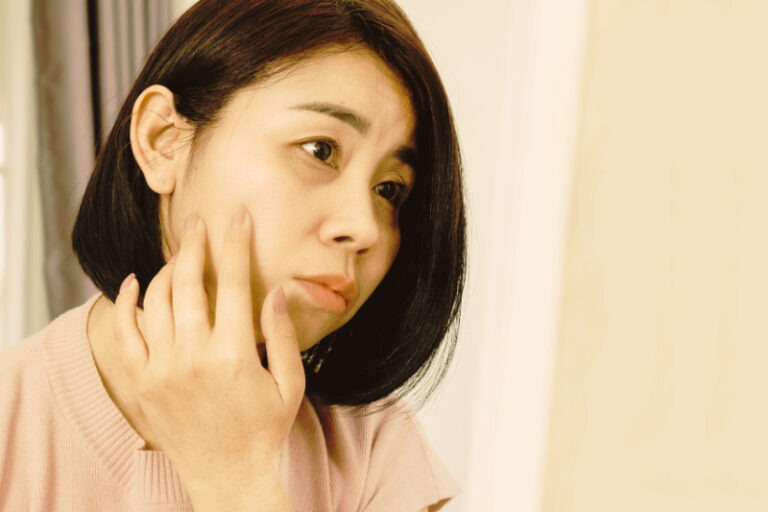 40代既婚女性が年下男性に恋をしたときの心理と対処法