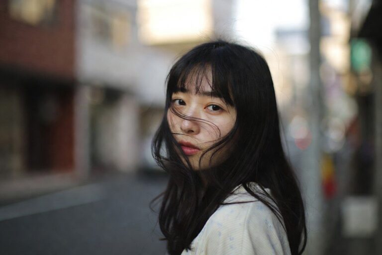 復縁を求める女性